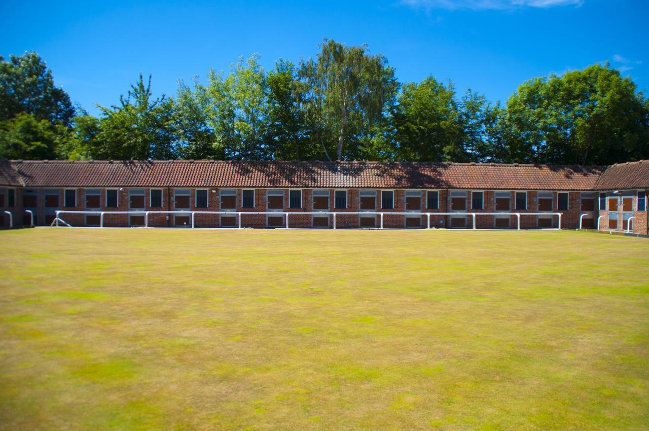 The Stable Suite At York Racecourse Luaran gambar